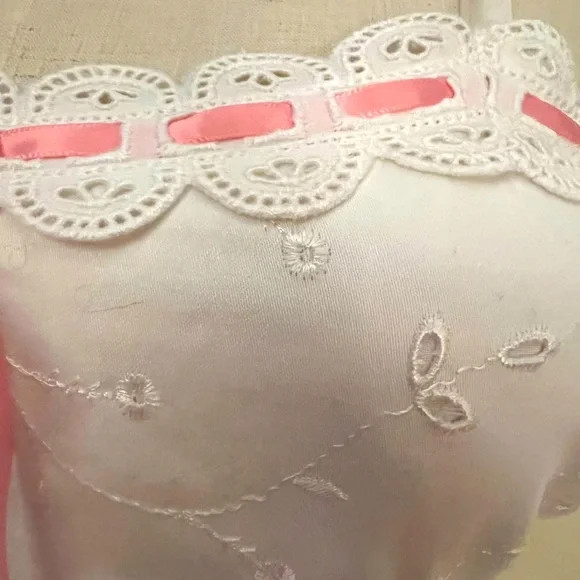 Betsey Johnson, vintage, zipper eyelet white pink dress. never worn mint. small. - Picture 7 of 14